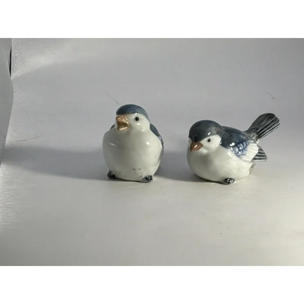 VTG Otagiri Pair Of Porcelain Finches Blue/Grey Bird Figurines Shelf Decor Japan